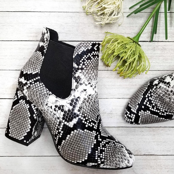 Shoes - New Snake Chelsea Heel Booties Ankle Boots
